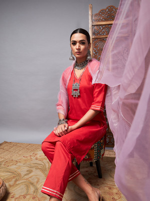 Shae by SASSAFRAS Women Kurta Pant Dupatta Set
