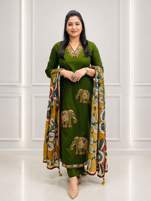 VASTRA RANG Women Kurta Pant Dupatta Set