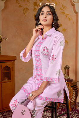 THANDUDI Women Kurta Pant Set