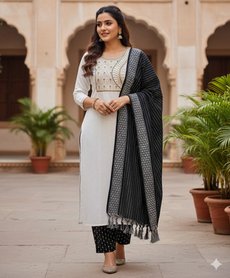 WomenFashion Women Kurta Pyjama Dupatta Set