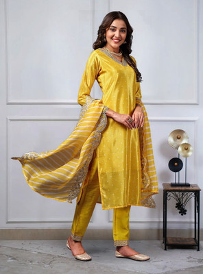 RAJ MANTRA Women Kurta Pant Dupatta Set