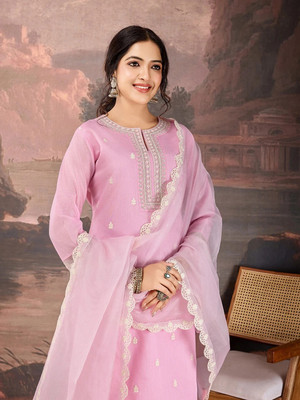 House of Pataudi Women Kurta Pant Dupatta Set