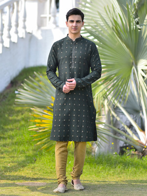 HOUSE OF DEYANN Men Kurta Churidar Set
