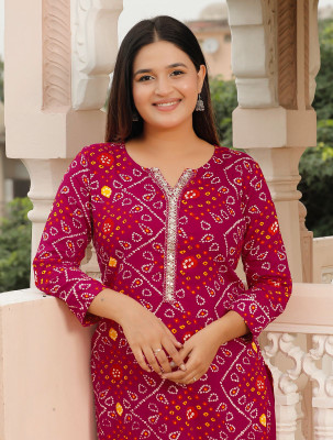 SHAHIN CREATION Women Kurti Pant Set