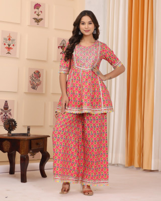 SHREE GOVINDAM TEXTILE Women Kurti Palazzo Set