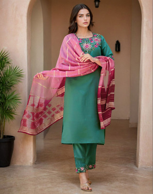 Skylee Women Kurta Pant Dupatta Set