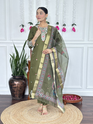 PILUDI Women Kurti Pant Dupatta Set