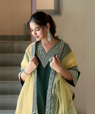 Skylee Women Kurta Pant Dupatta Set