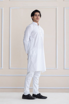 SHROBH Men Solid Straight Kurta(White)