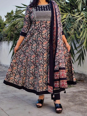 Angira Creation Women Kurta Pant Dupatta Set