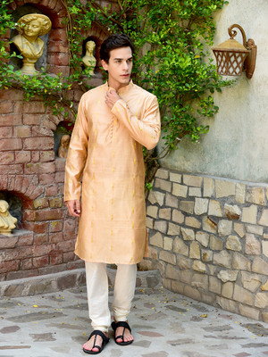 HOUSE OF DEYANN Men Kurta Churidar Set