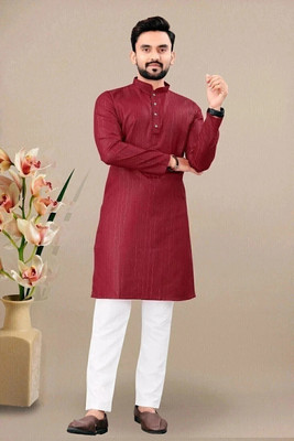 VALAKI Men Kurta Pyjama Set