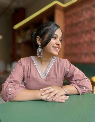 Musaniyaa feb Women Kurti Pant Set