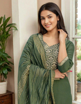 Skylee Women Kurta Pant Dupatta Set