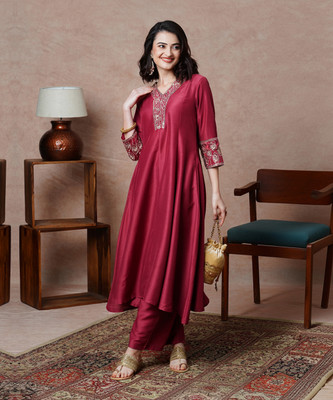 Globus Women Kurta Pant Set