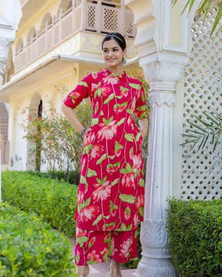 DesiRunway Women Kurta Palazzo Set