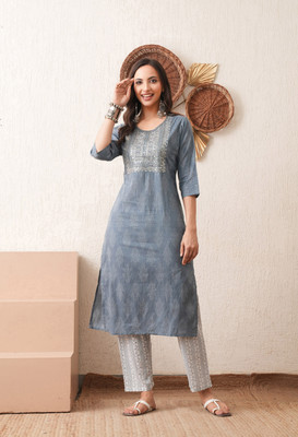 METAFAB Women Embroidered Straight Kurta(Grey)