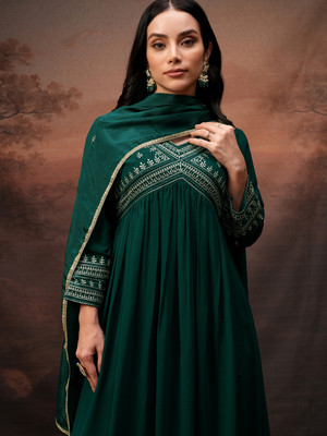 Vishudh Women Kurta Palazzo Attached Dupatta Set
