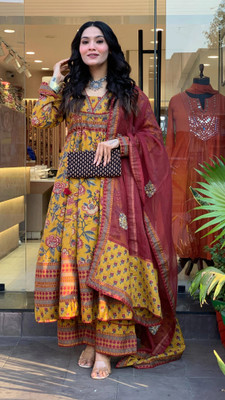 zindora Women Kurti Pant Dupatta Set