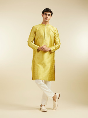 DIWAS by Manyavar Men Kurta Pyjama Set