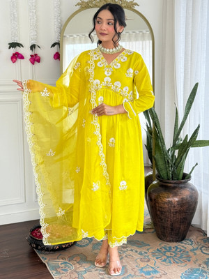 Vaidehi Fashion Women Kurti Pant Dupatta Set