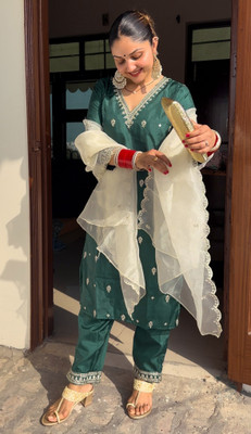 VredeVogel Women Kurta Pant Dupatta Set