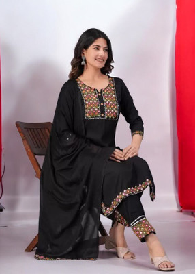 VAANSH CREATION Women Kurta Pant Dupatta Set