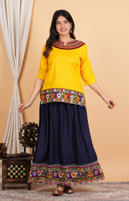 canvir Women Ethnic Top Skirt Set