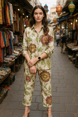 Priyashi Women Kurti Pant Set