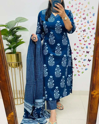 PF Pink Fantasy Women Kurta Pant Dupatta Set