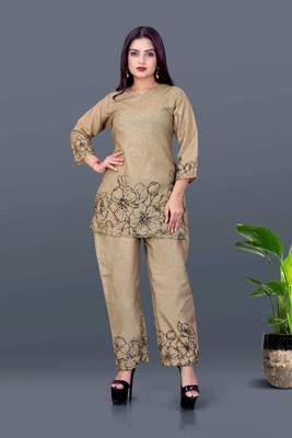 nitya fashion Women Kurti Pant Set