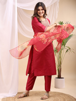 AYUKTA INTERNATIONAL Women Kurti Pant Dupatta Set