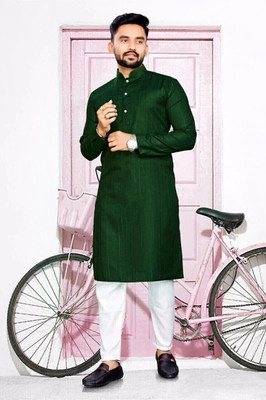 Shivgarmets Men Kurta Pyjama Set