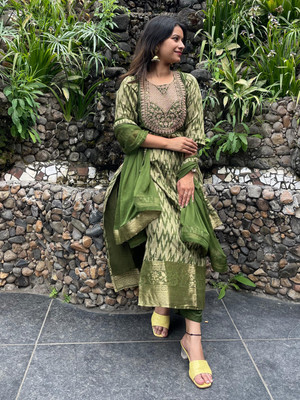 VredeVogel Women Kurta Pant Dupatta Set