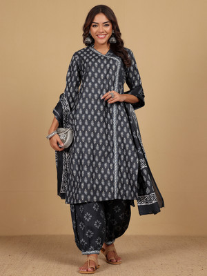 Varanga Women Kurta Salwar Dupatta Set