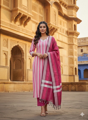 ETHNICCLOTHES Women Kurti Pant Dupatta Set