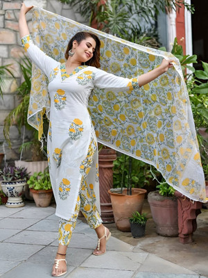 SHREE INFINITY EXPORT Floral Print Kurta, Trouser/Pant & Dupatta Set
