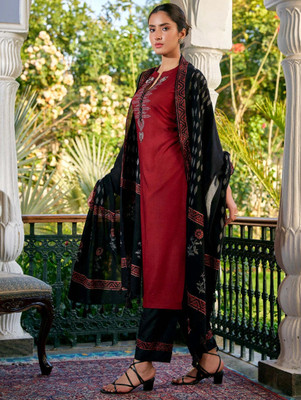 PILUDI HOUSE Women Kurti Pant Dupatta Set