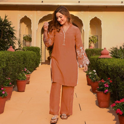 LUCKVIFASHION Women Kurti Pant Set