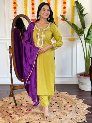 RK Creation Embroidered Kurta, Salwar & Dupatta Set
