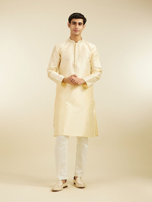 DIWAS by Manyavar Men Kurta Pyjama Set