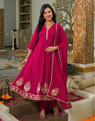 Skylee Women Kurta Pant Dupatta Set