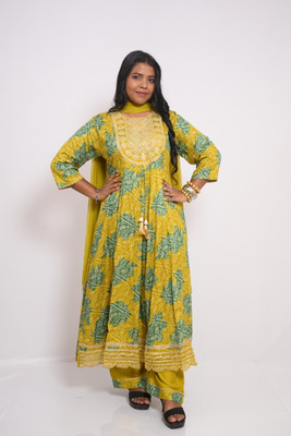 nachinda Women Kurta Pant Dupatta Set
