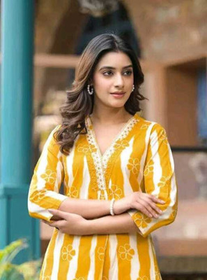 Bhawanaprint Women Kurta Palazzo Set