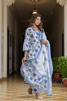 LOOKMARK Women Kurta Pant Dupatta Set