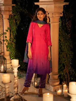 W Women Kurta Pant Dupatta Set