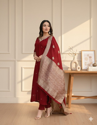 OMICRON FAB Women Kurti Pant Dupatta Set