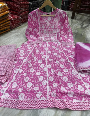 Priti Collection Women Kurti Pant Dupatta Set