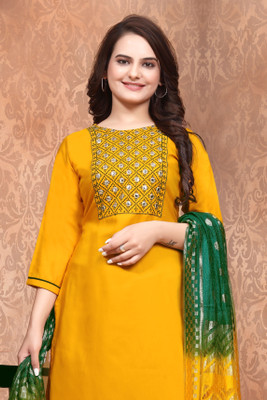 SAMBHAJI CREATION Women Ethnic Top Patiala Dupatta Set