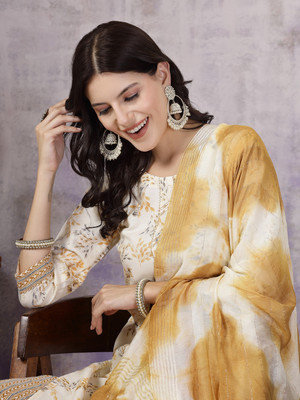 Stylum Women Kurta Pant Dupatta Set